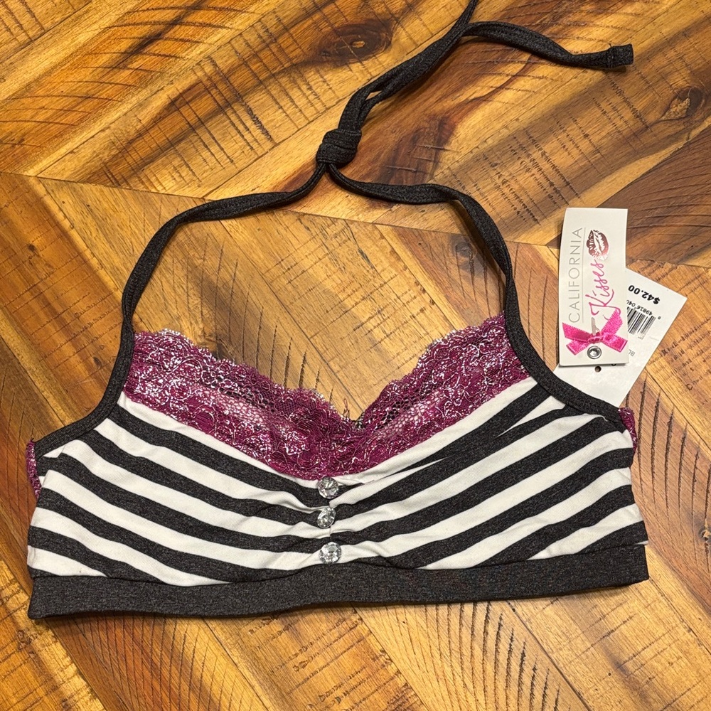 California Kisses Dance Set - Picture 3 of 9